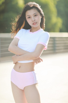 宝宝才三根手指湿成这样